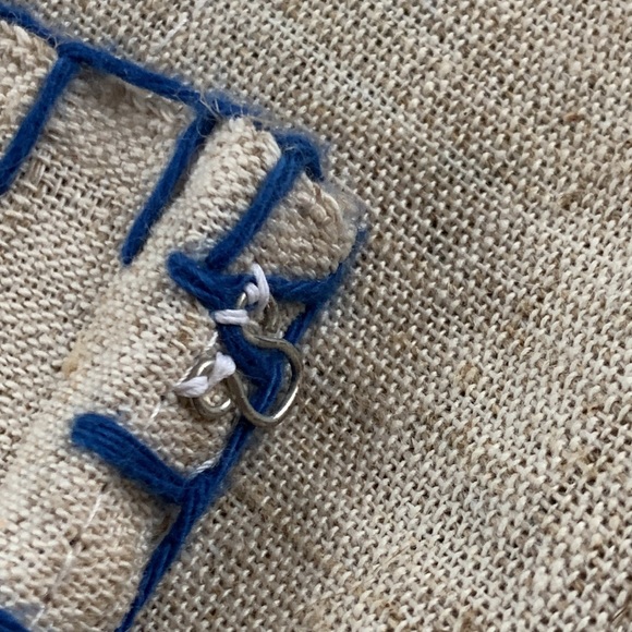 Beautiful hand appliqué and embroidery tablecloth / tapestry - Picture 12 of 12